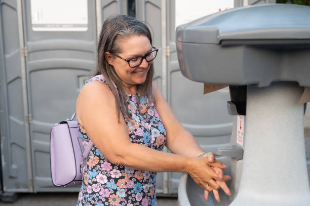 Best Best portable toilet rental  in Albertville, MN